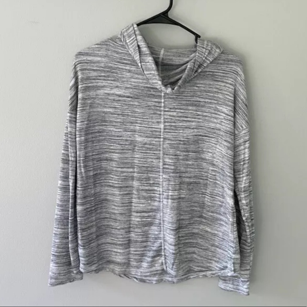 🎉4/$25 Gilligan & O'Malley Sleepwear Gray Stripe Hooded Lounge Wear Shirt XS - Picture 3 of 5